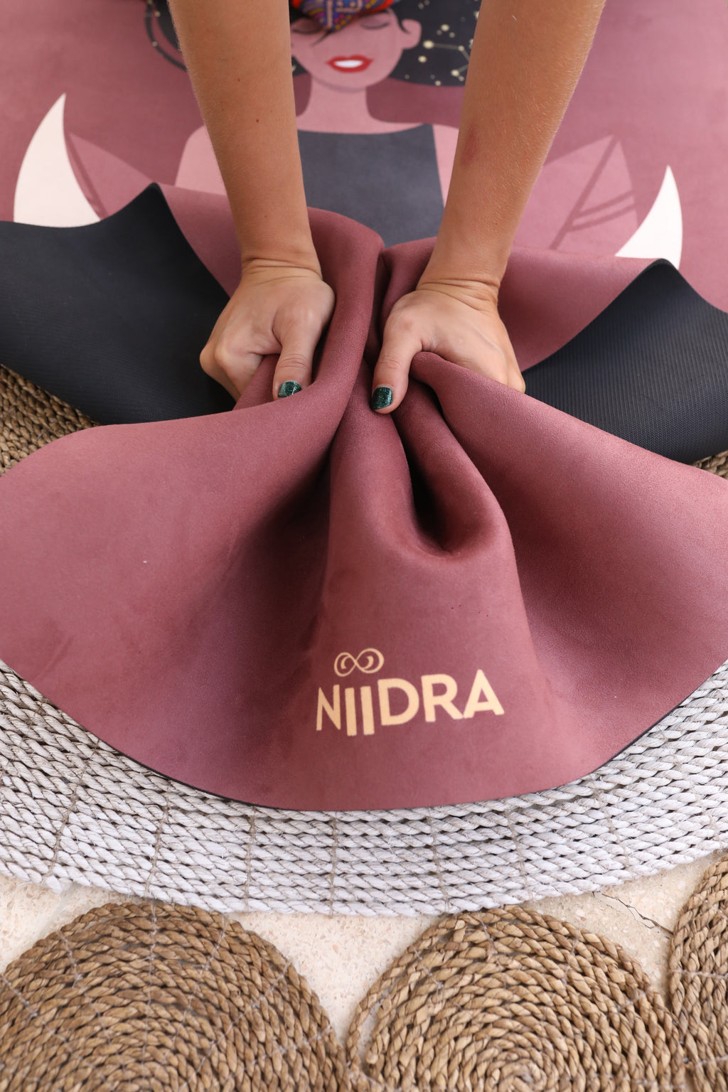 Mat yoga Bulan Baru