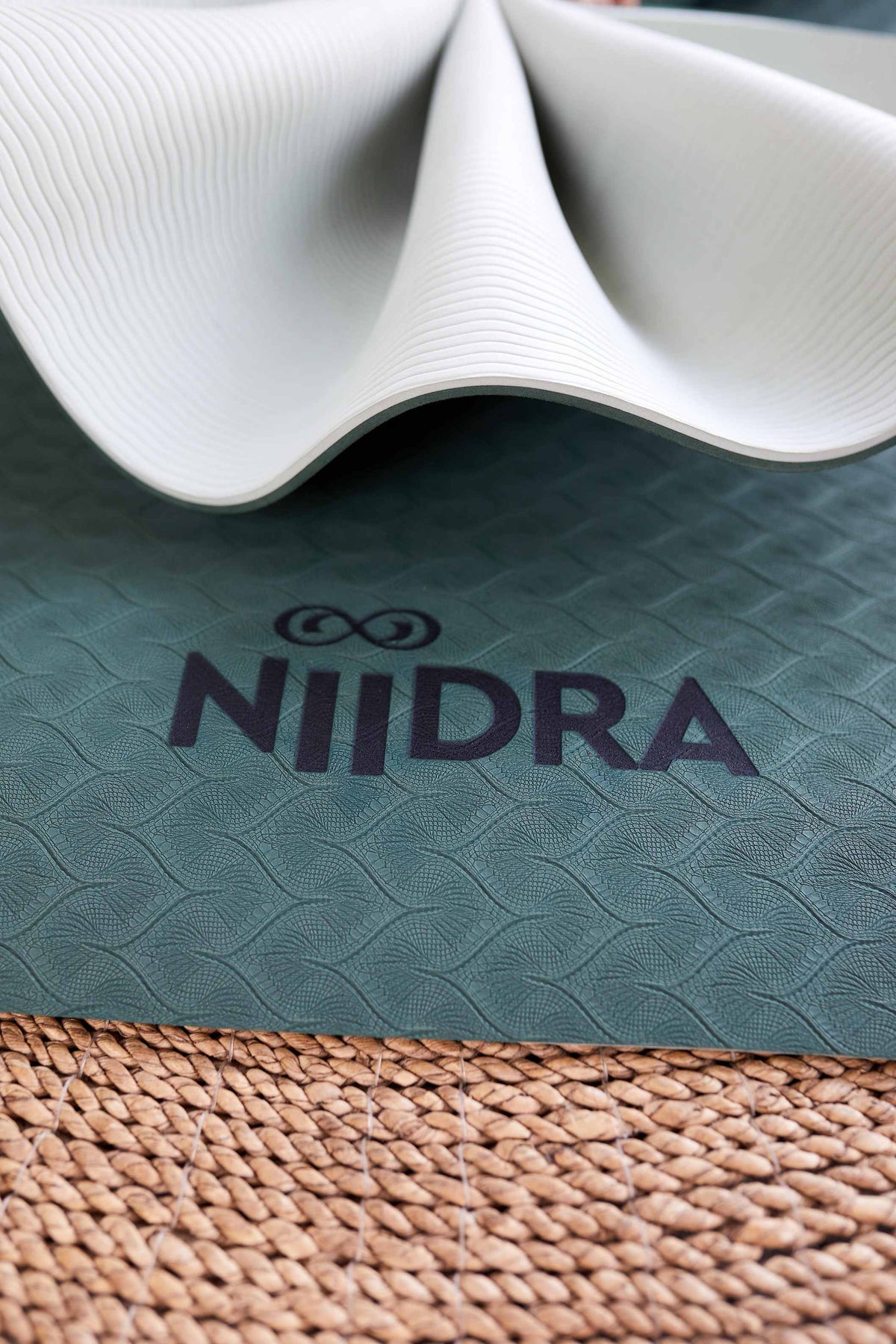 Basic yoga mat Christmas green