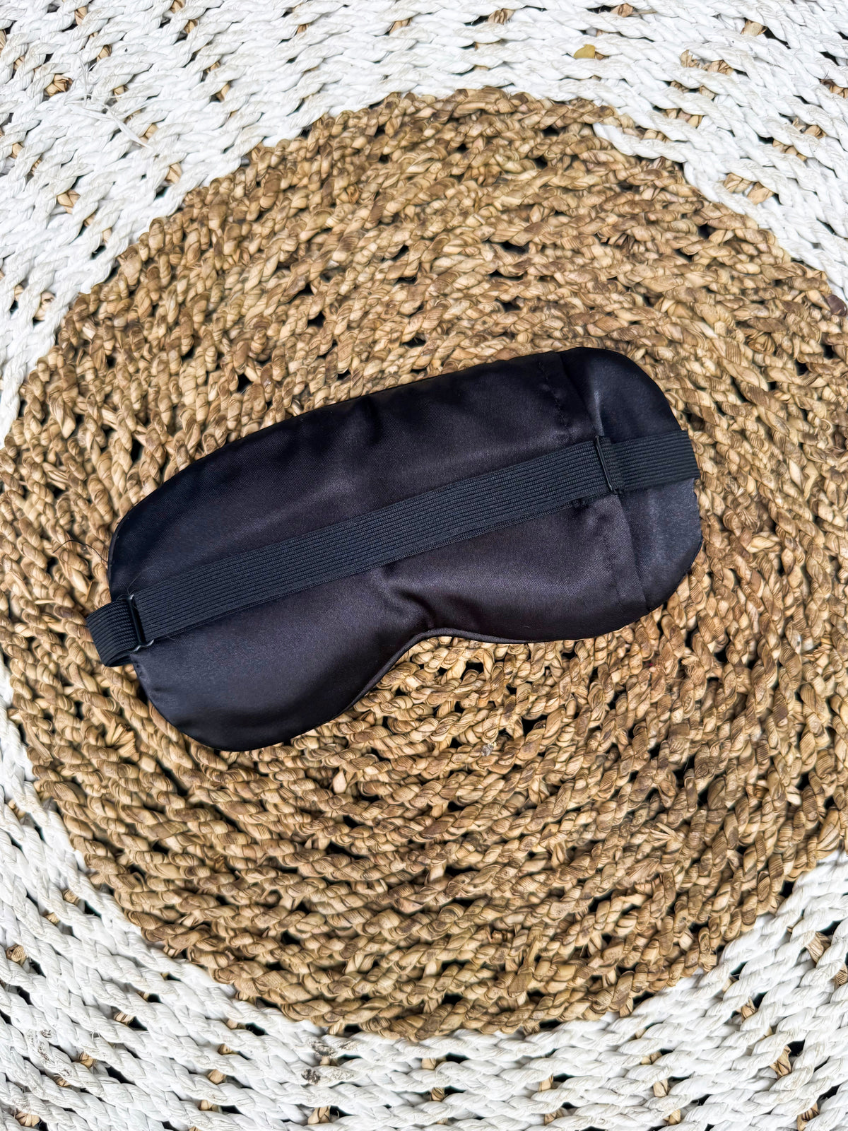 Eye mask black
