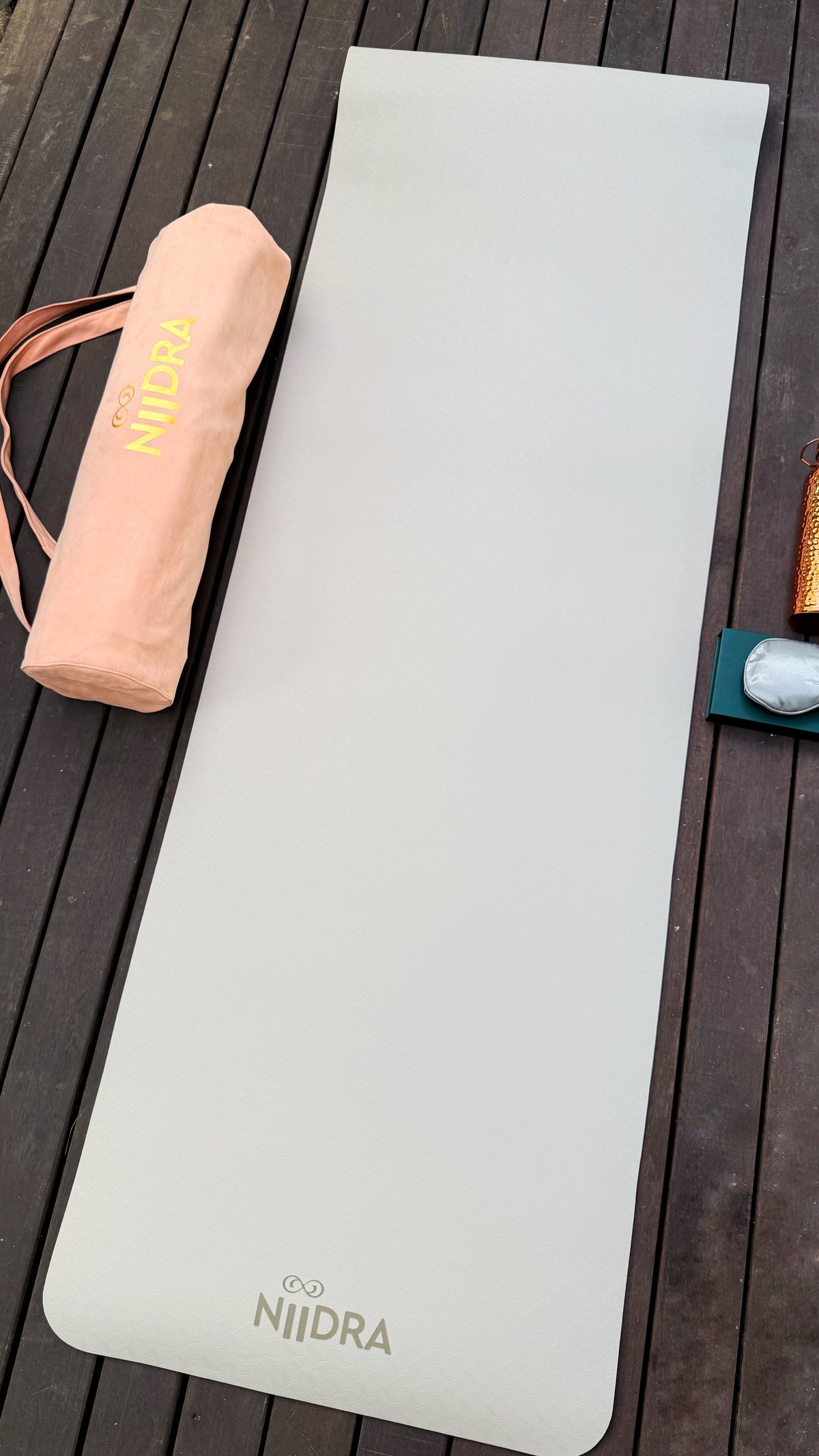 Basic beige yoga mat