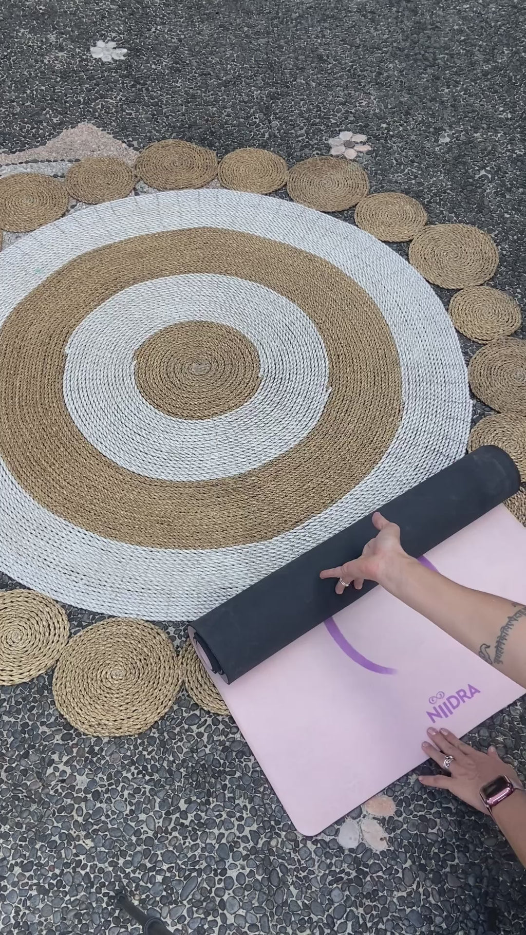 Mat yoga Bulan Baru