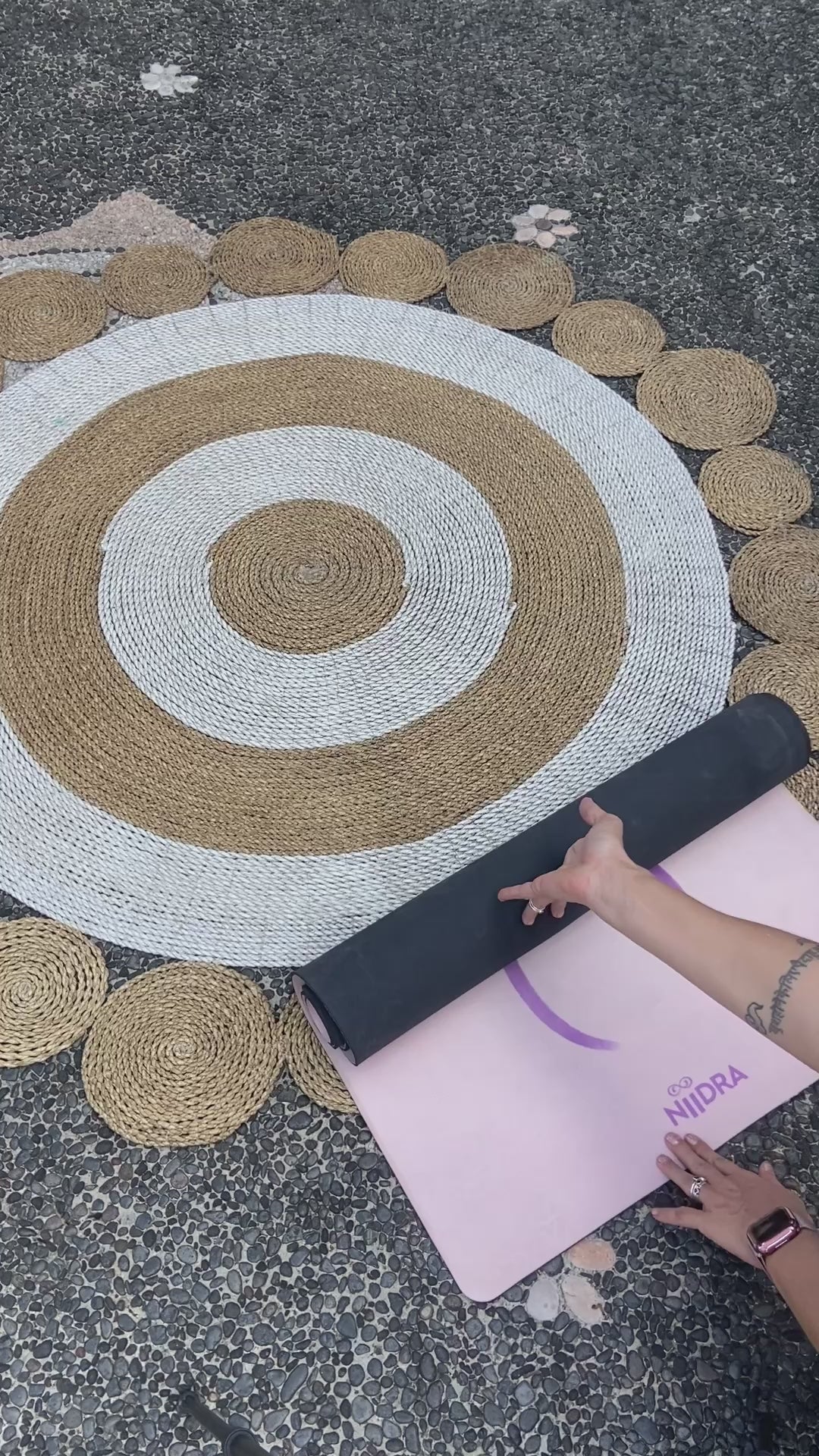 Mat yoga Bulan Baru