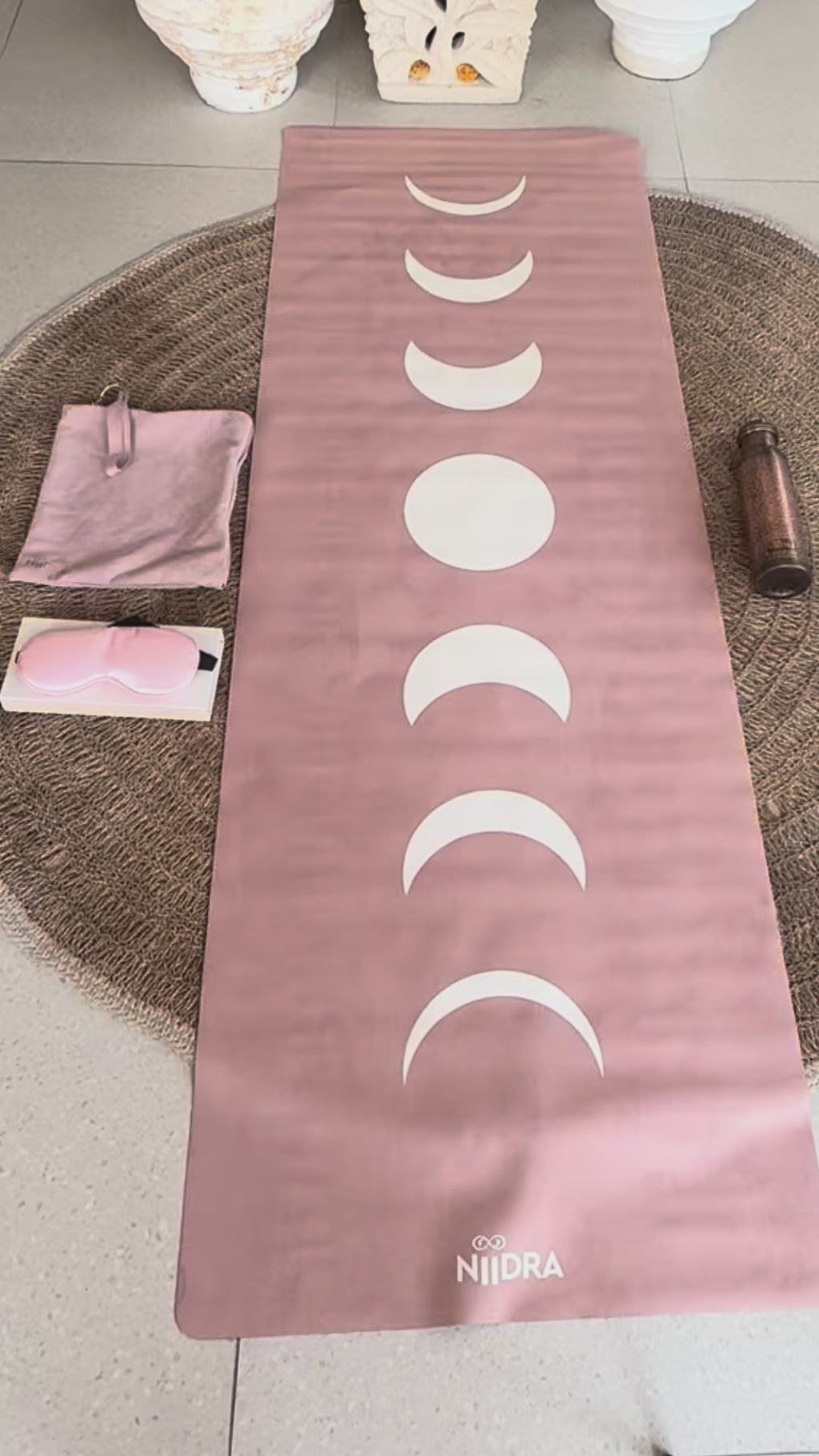 Mat yoga Bulan Baru