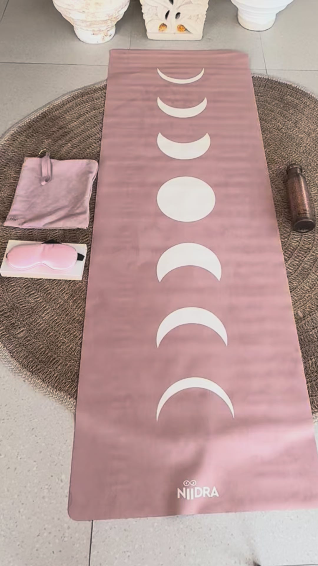 Mat yoga Bulan Baru